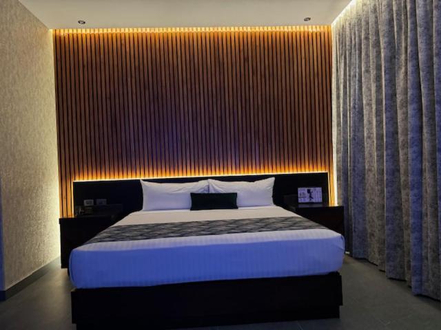 MOTEL CIES