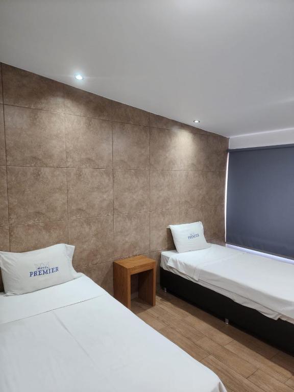MOTEL PREMIER