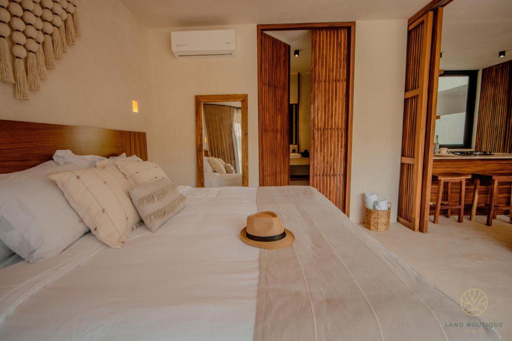 Muunek by Land Boutique Muunek by Land Boutique