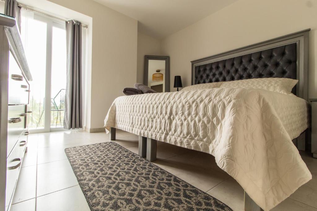 NIZA FIVE Luxury Beach Apartments NIZA FIVE Luxury Beach Apartments