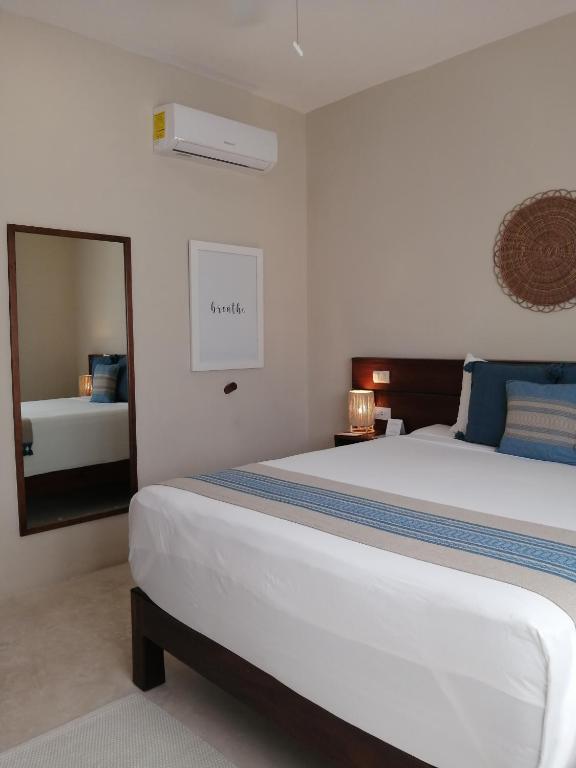 Noah Beach Hotel & Suites
