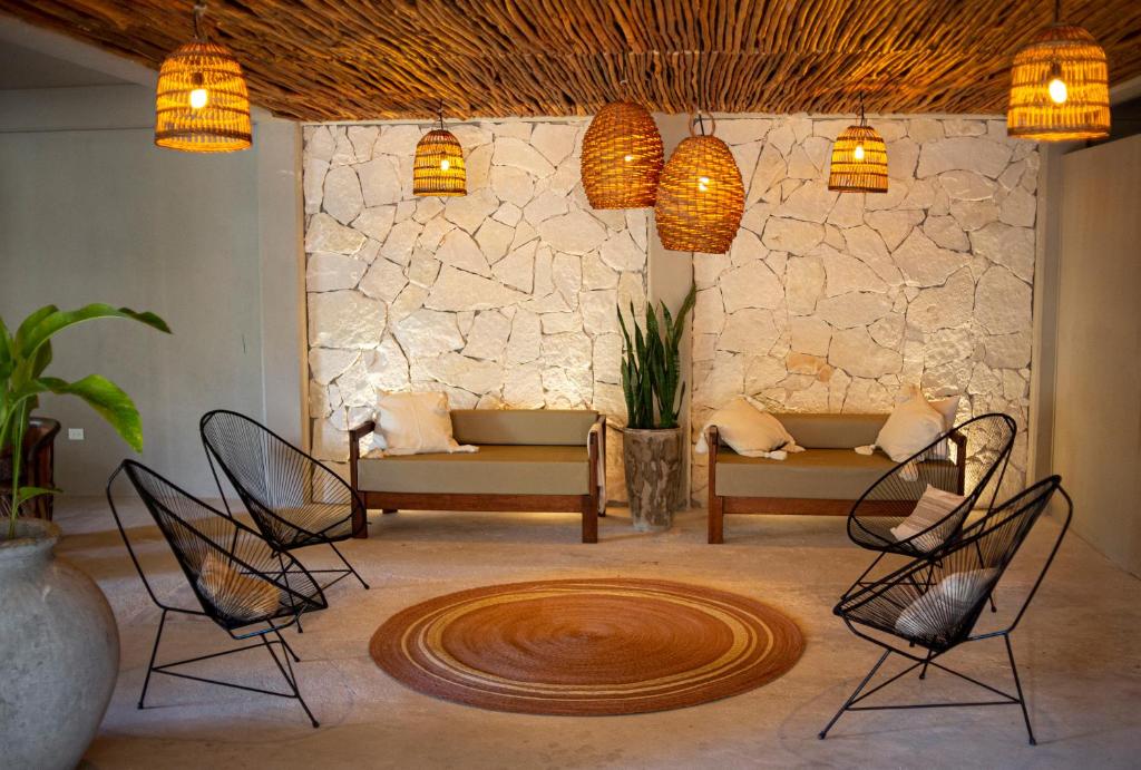 Noah Beach Hotel & Suites Noah Beach Hotel & Suites
