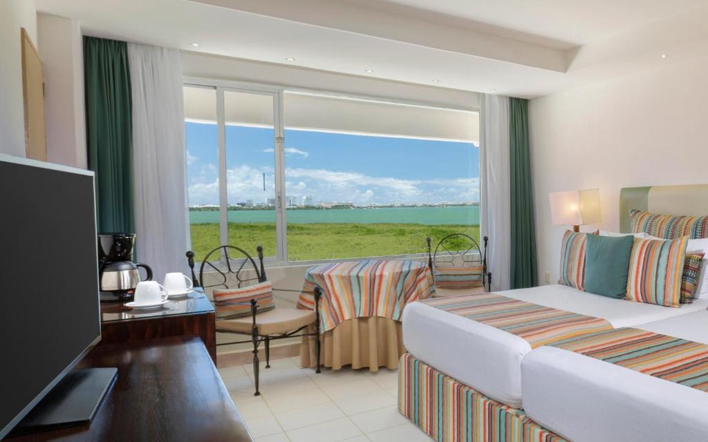 Oasis Palm – All Inclusive Oasis Palm - All Inclusive