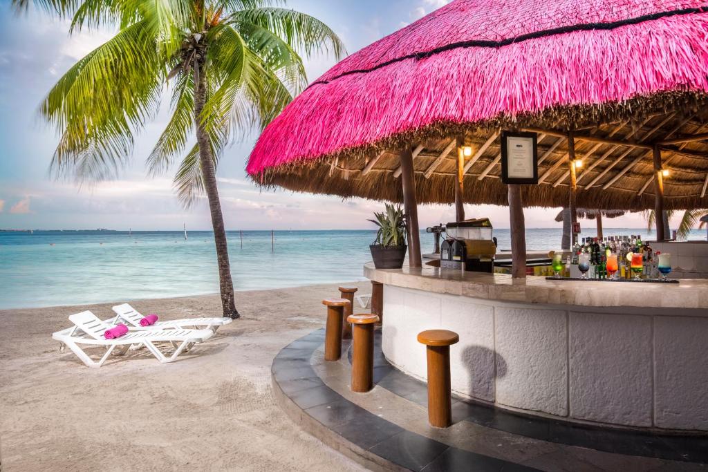 Oasis Palm – All Inclusive Oasis Palm - All Inclusive