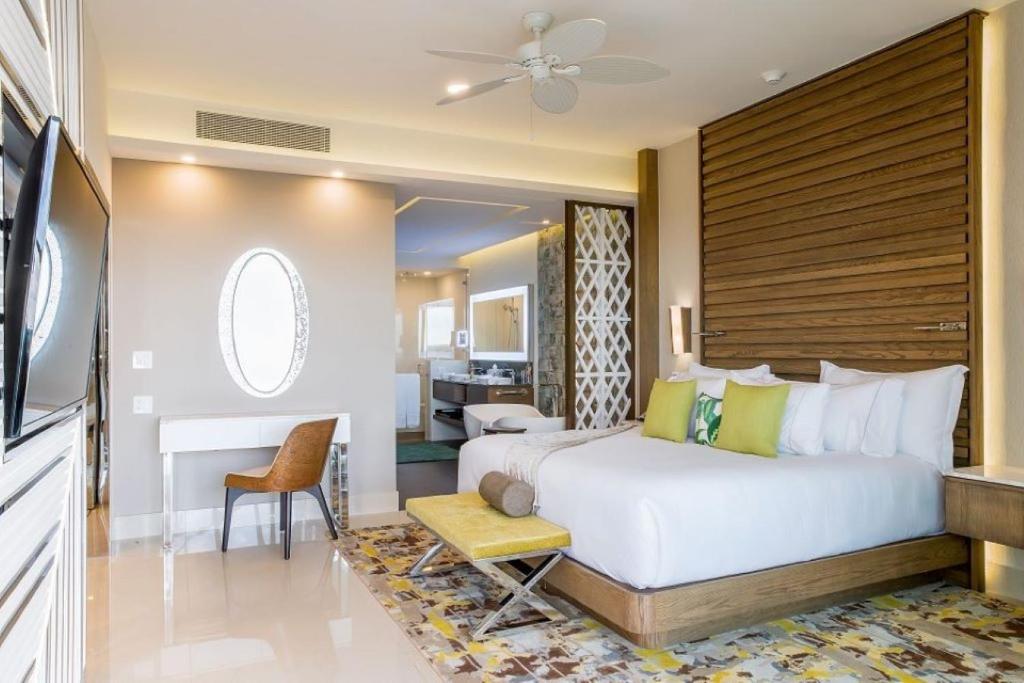 Ocean view in 5 diamond resort