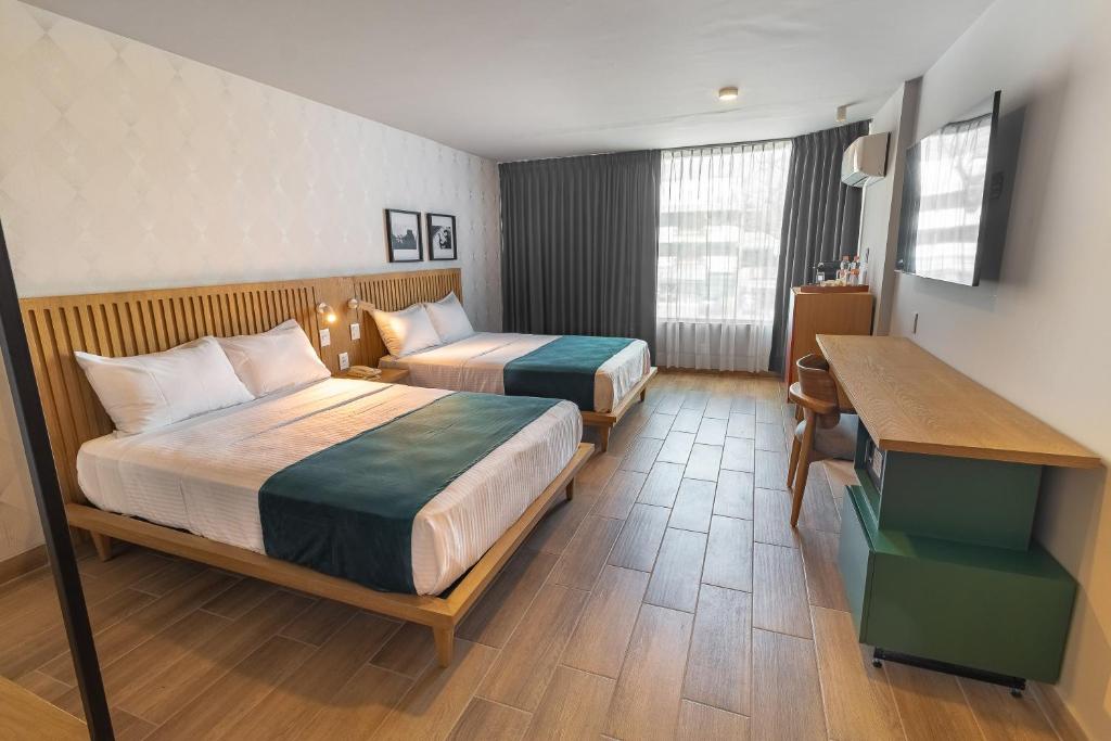 Oliva Plaza Hotel