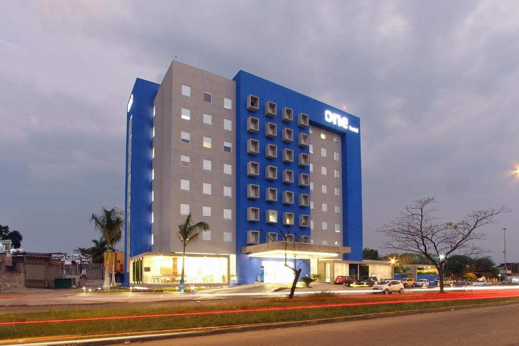 One Villahermosa 2000 One Villahermosa 2000