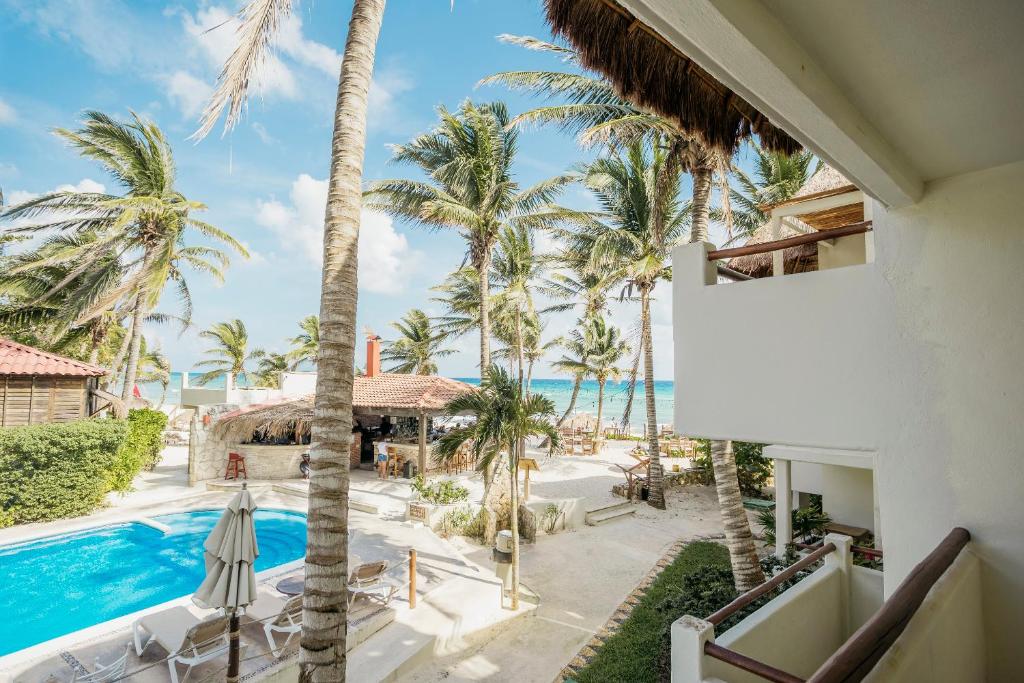 Petit Lafitte Beach Front Hotel & Bungalows Petit Lafitte Beach Front Hotel & Bungalows