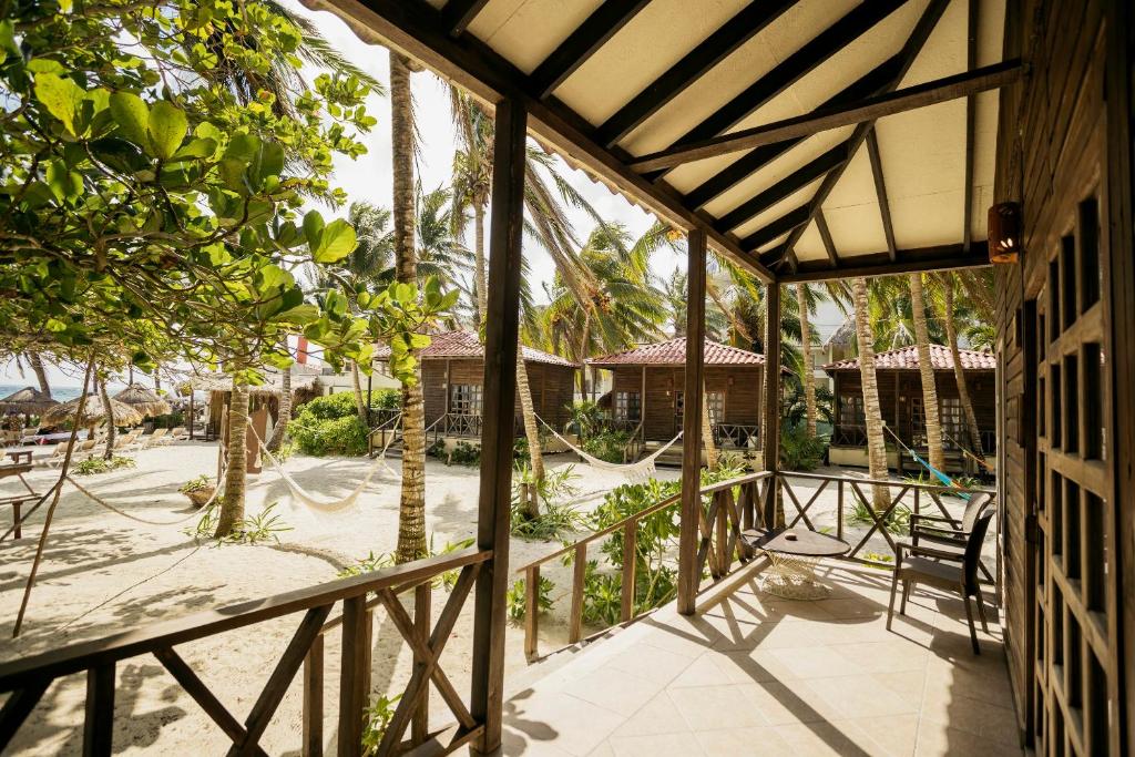 Petit Lafitte Beach Front Hotel & Bungalows Petit Lafitte Beach Front Hotel & Bungalows