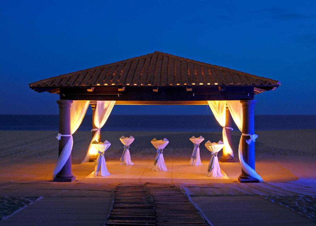 Pueblo Bonito Sunset Beach Golf & Spa Resort – All Inclusive Pueblo Bonito Sunset Beach Golf & Spa Resort - All Inclusive