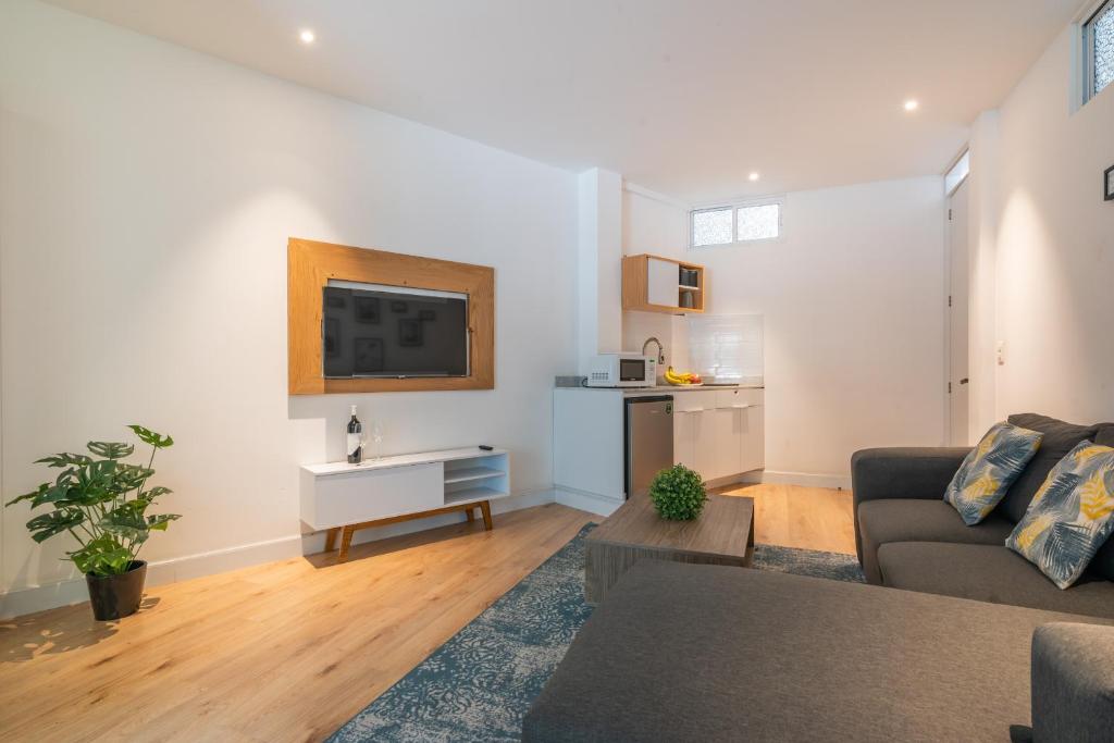 Quiet Stylish Studio, Smart Tv, Six Flags 1k Quiet Stylish Studio, Smart Tv, Six Flags 1k