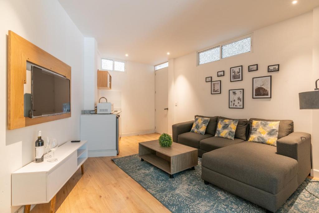 Quiet Stylish Studio, Smart Tv, Six Flags 1k Quiet Stylish Studio, Smart Tv, Six Flags 1k