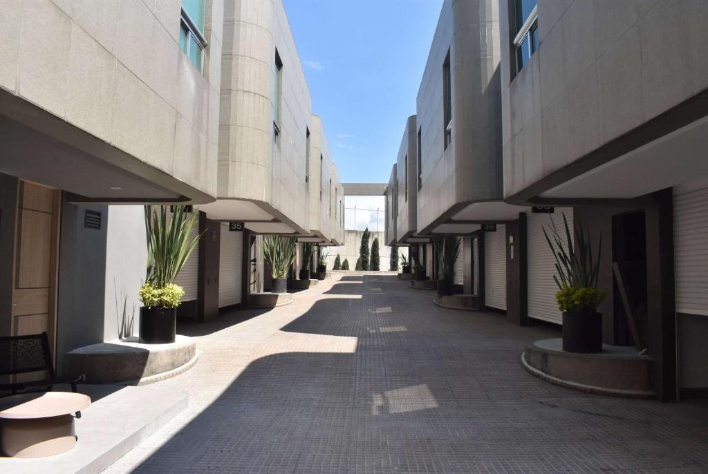 Ramada by Wyndham Mexico City Santa Fe