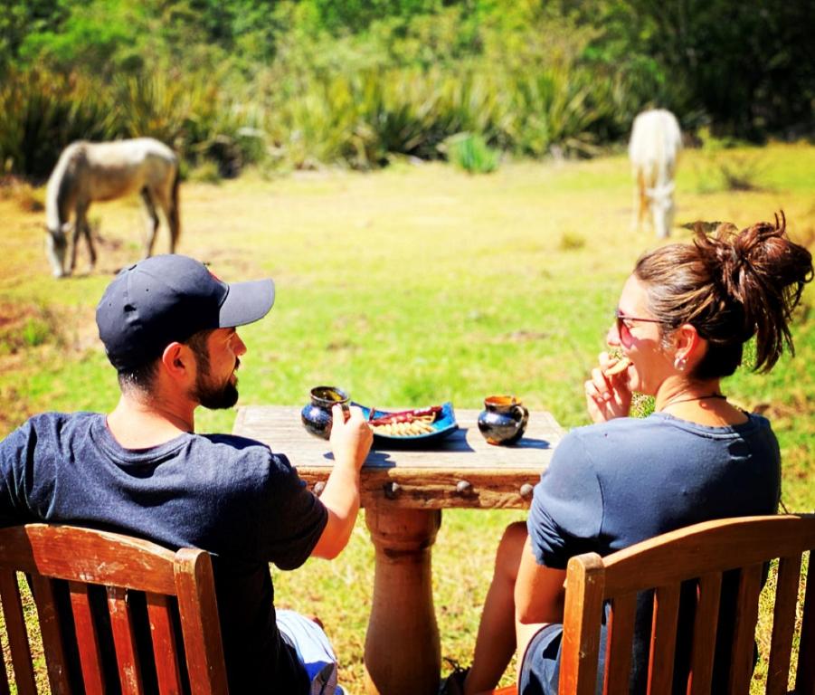 Rancho Reencuentro Cabalgatas y Meditación Rancho Reencuentro Cabalgatas y Meditación