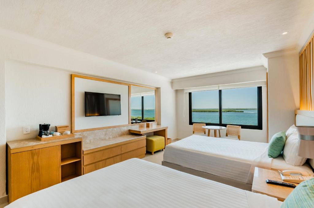 Royal Solaris Cancun-All Inclusive