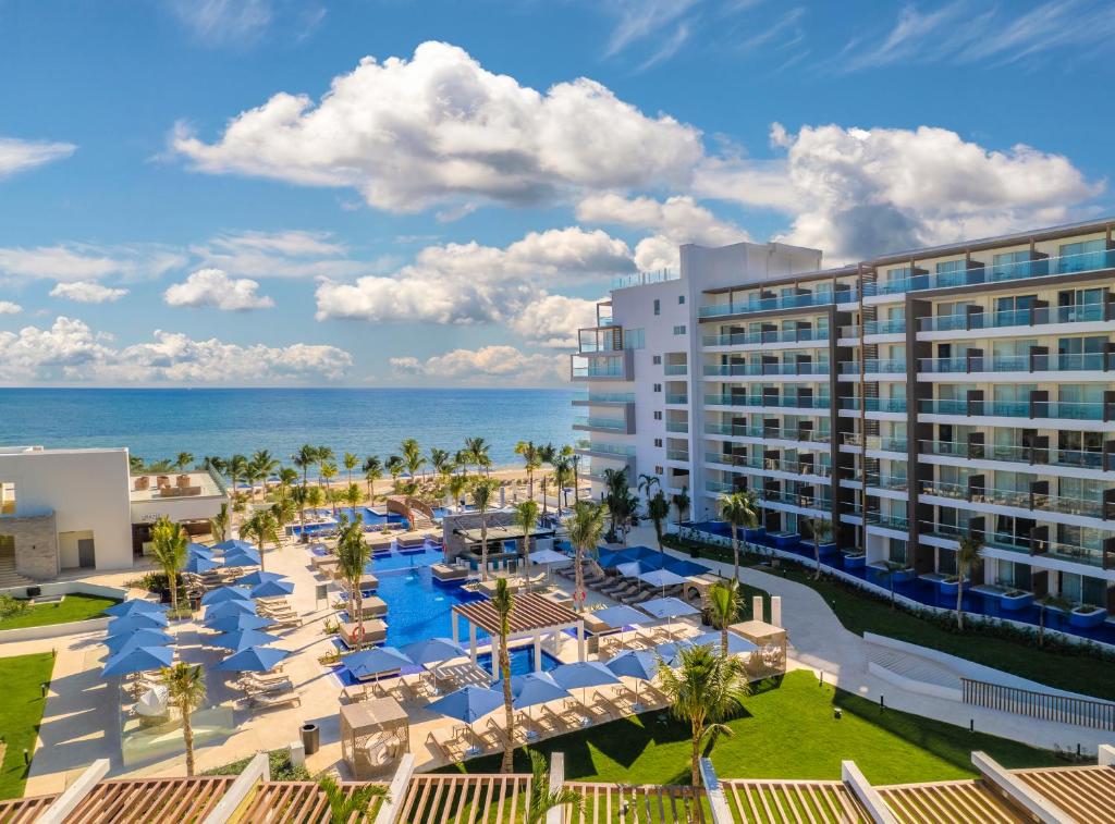 Royalton Splash Riviera Cancun, An Autograph Collection All-Inclusive Resort Royalton Splash Riviera Cancun, An Autograph Collection All-Inclusive Resort