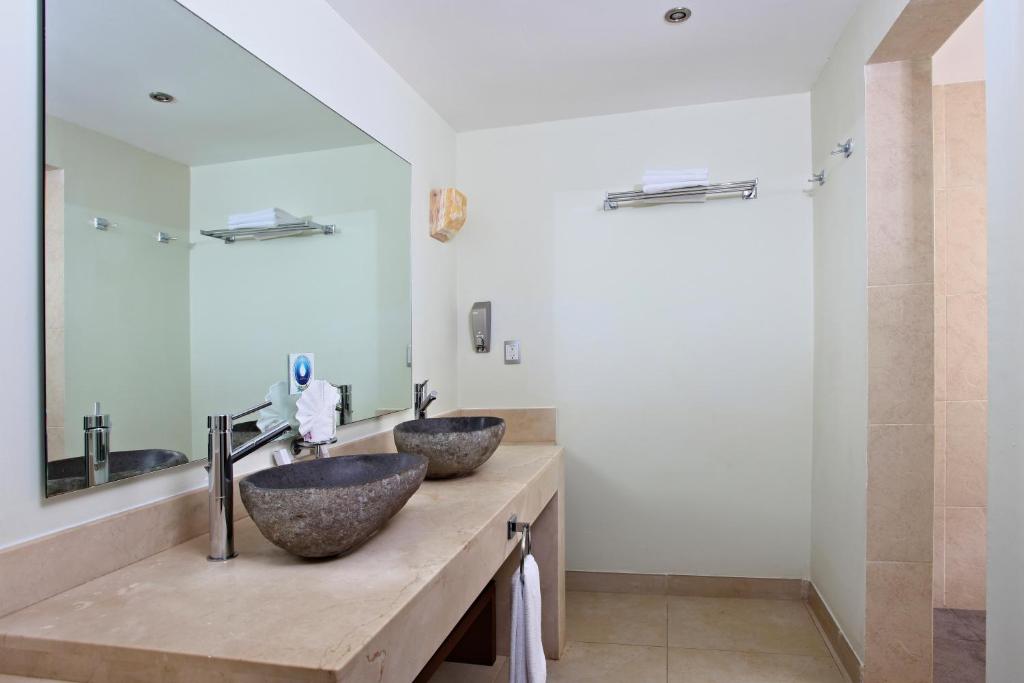 Sandos Caracol Eco Resort All Inclusive