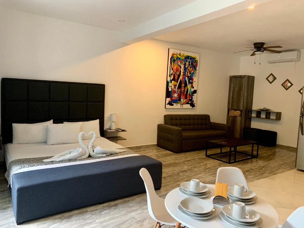 SILVERSANDS Hotel Boutique - 5Th Ave