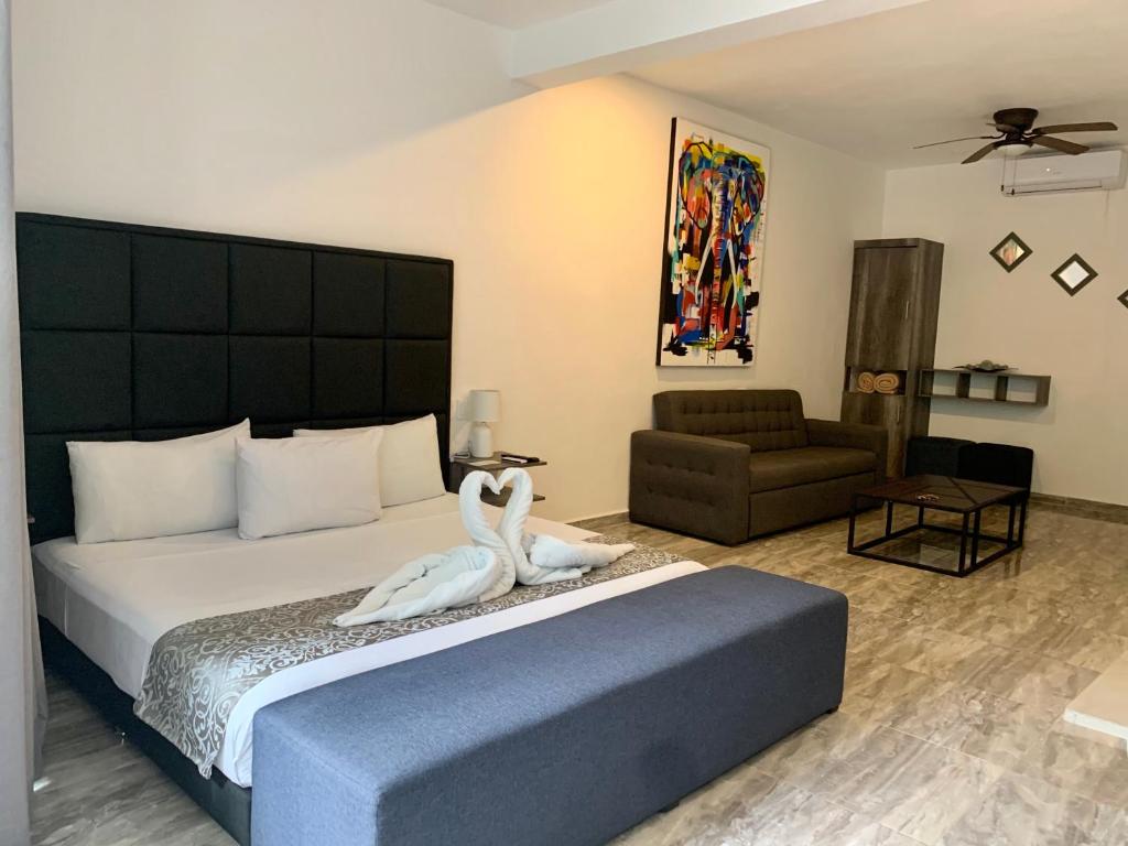 SILVERSANDS Hotel Boutique - 5Th Ave