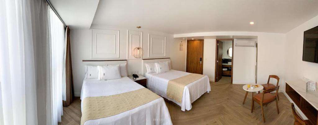 Six Hotel Guadalajara Degollado