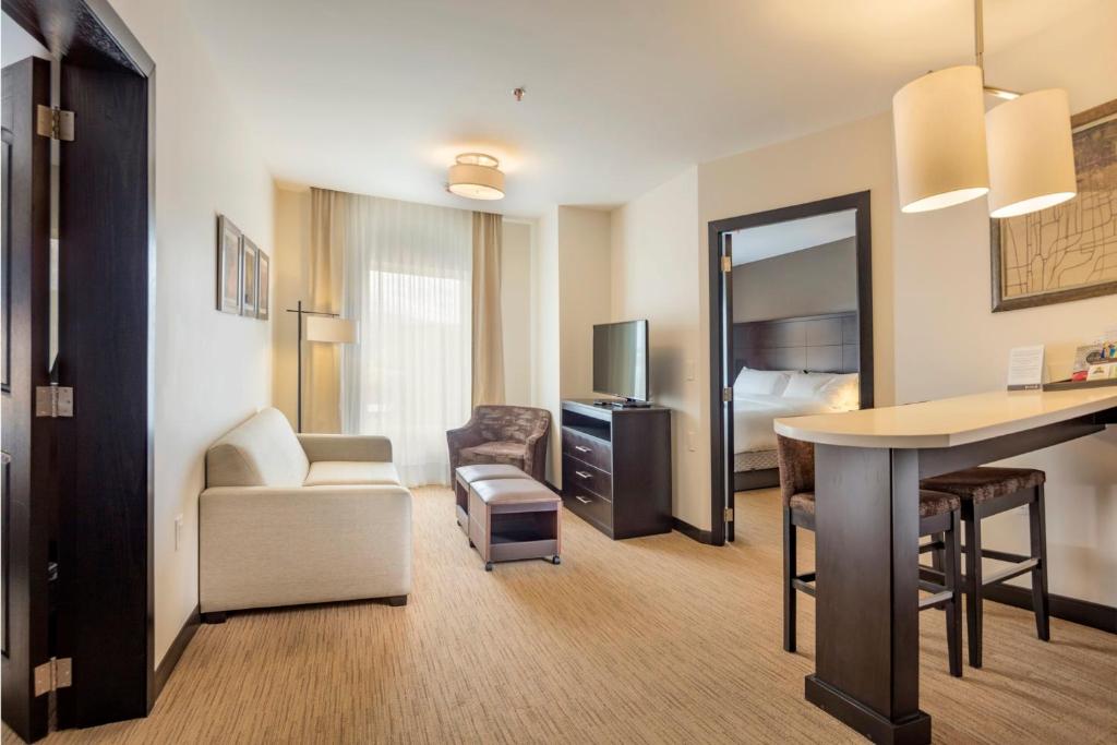 Staybridge Suites – Irapuato, an IHG Hotel Staybridge Suites - Irapuato, an IHG Hotel