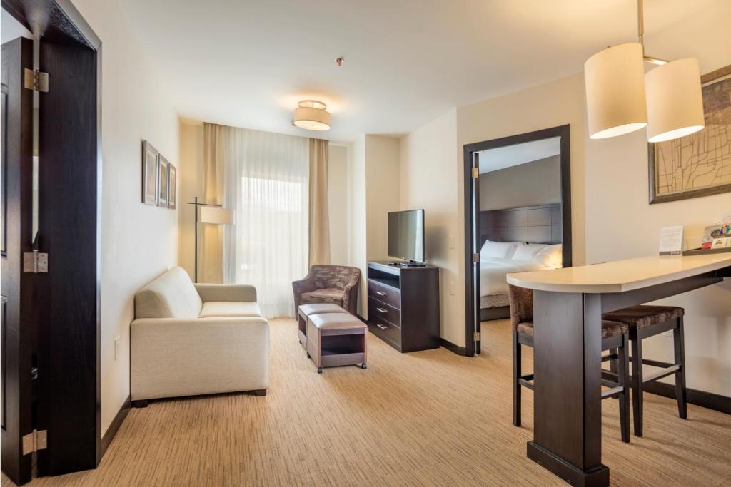 Staybridge Suites Silao, an IHG Hotel Staybridge Suites Silao, an IHG Hotel