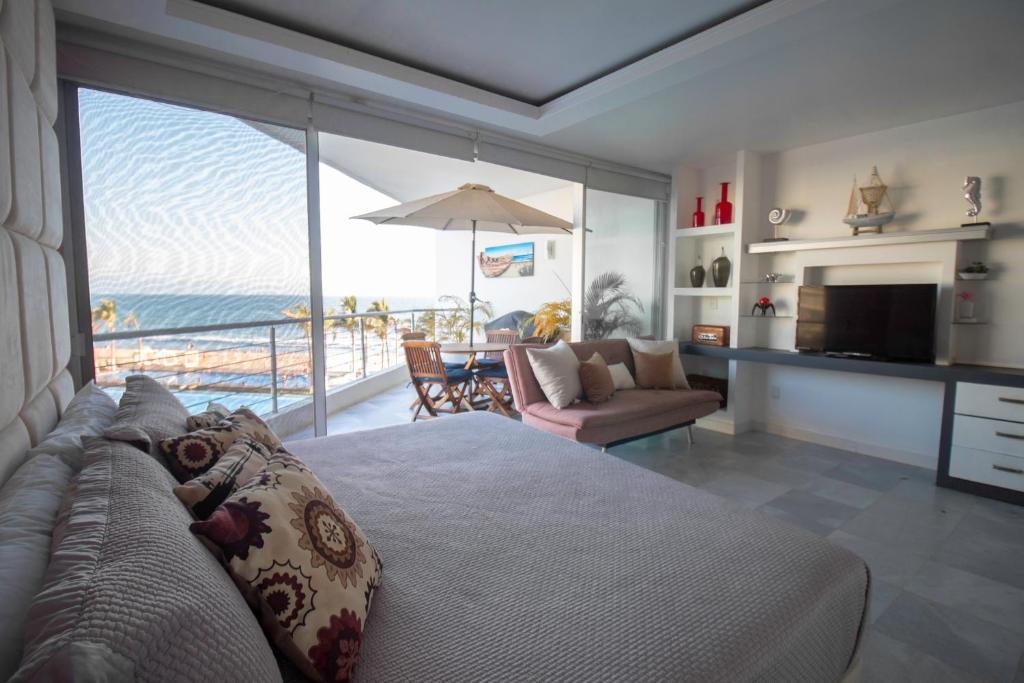 Suites at Aria Ocean Sea View Retreat