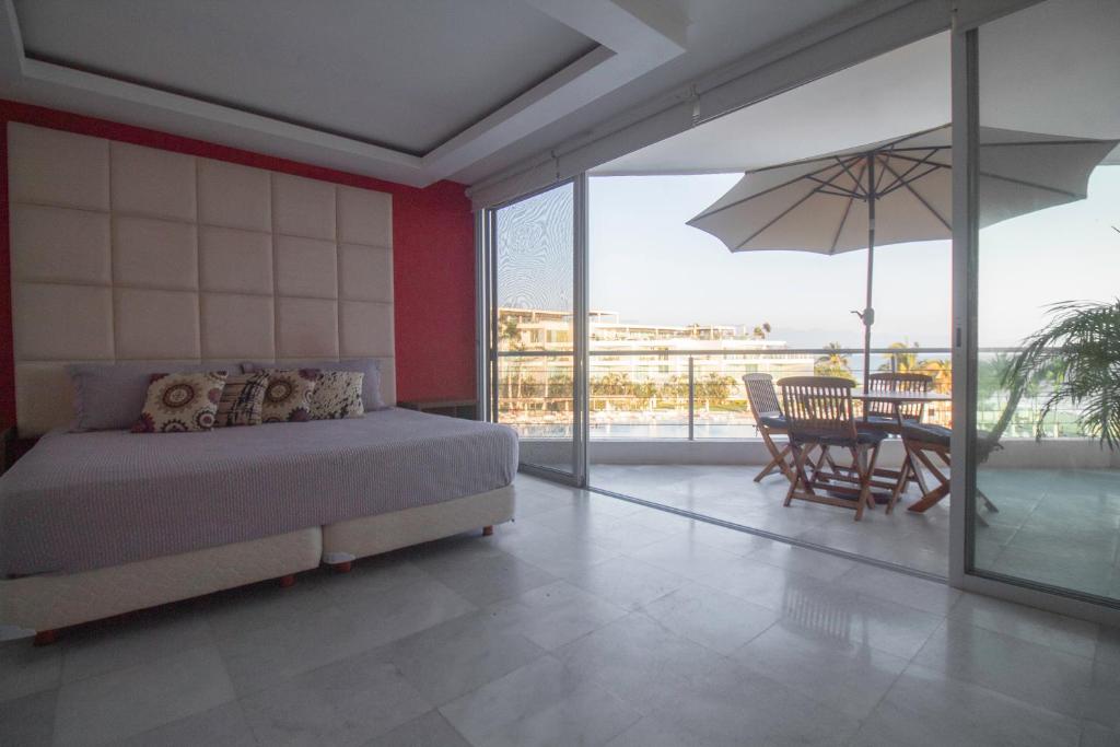 Suites at Aria Ocean Sea View Retreat