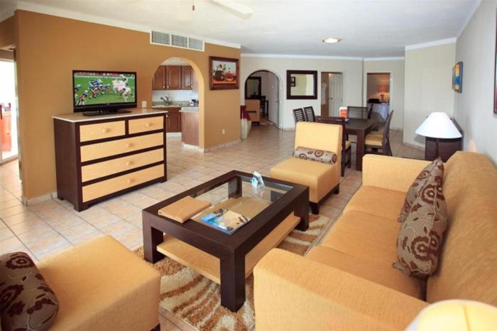 Suites at VDP Cabo San Lucas Beach Resort and Spa Suites at VDP Cabo San Lucas Beach Resort and Spa