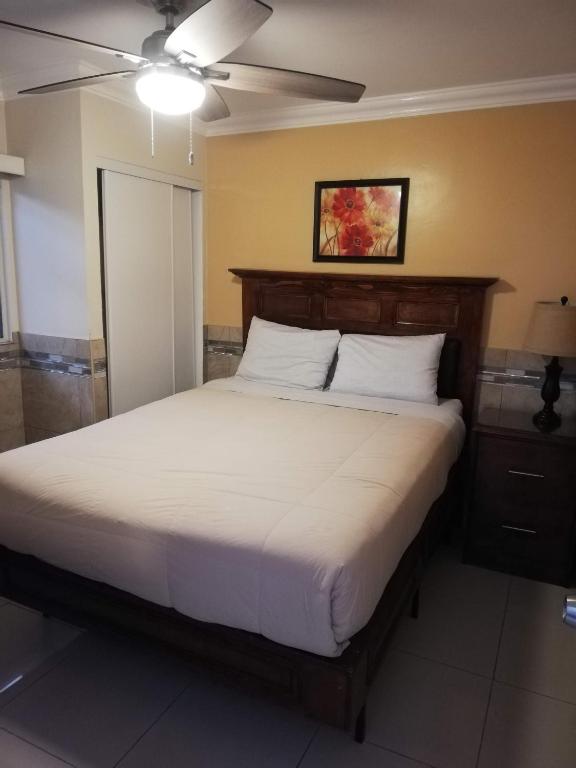 Suites Leon Rojo Suites Leon Rojo