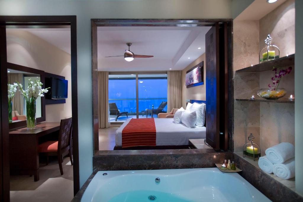 Sunset Plaza Beach Resort Puerto Vallarta All Inclusive Sunset Plaza Beach Resort Puerto Vallarta All Inclusive