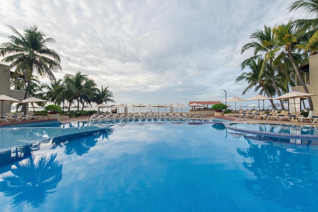 Tesoro Ixtapa Beach Resort Tesoro Ixtapa Beach Resort