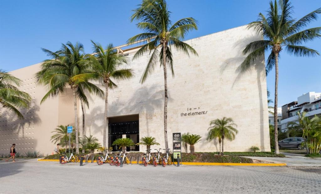 The Elements Oceanfront & Beachside Condo Hotel The Elements Oceanfront & Beachside Condo Hotel
