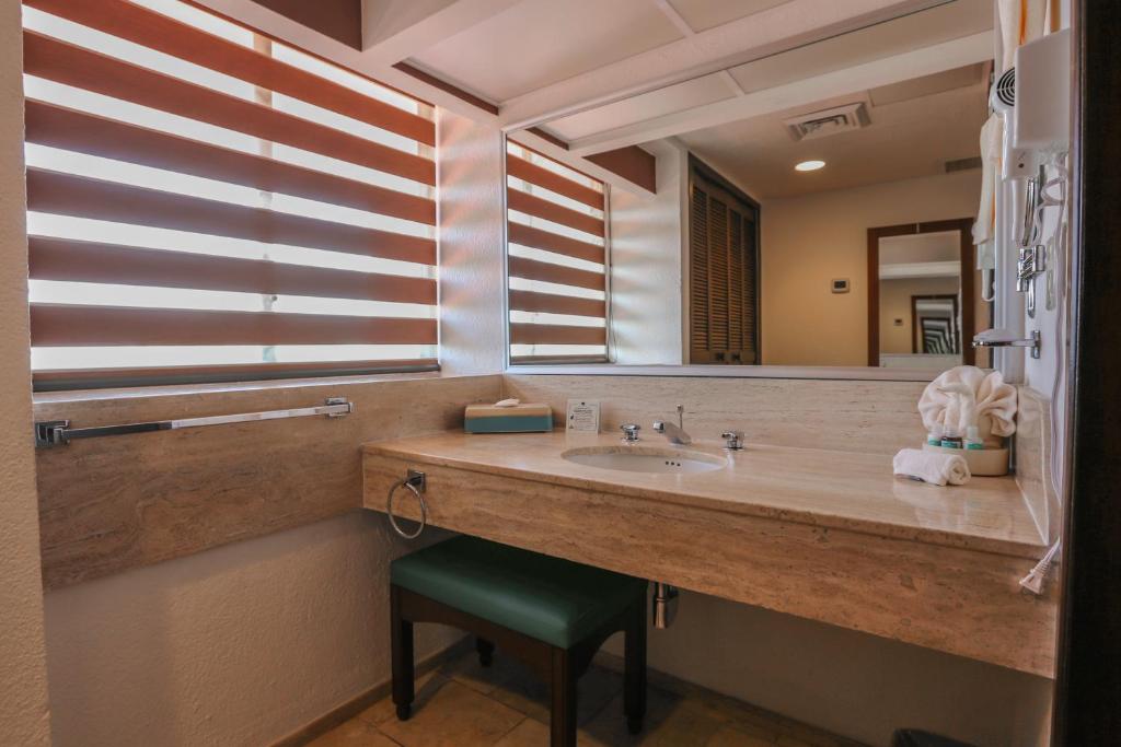 The Royal Cancun All Suites Resort The Royal Cancun All Suites Resort