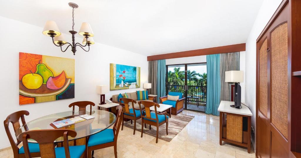 The Royal Cancun All Villas Resort The Royal Cancun All Villas Resort