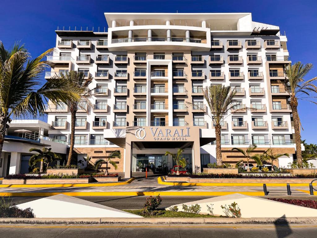 Varali Grand Hotel Varali Grand Hotel