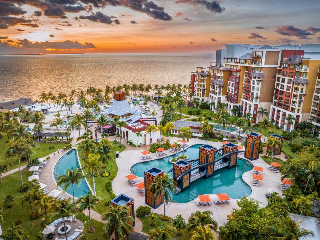 Villa del Palmar Cancun Luxury Beach Resort & Spa Villa del Palmar Cancun Luxury Beach Resort & Spa