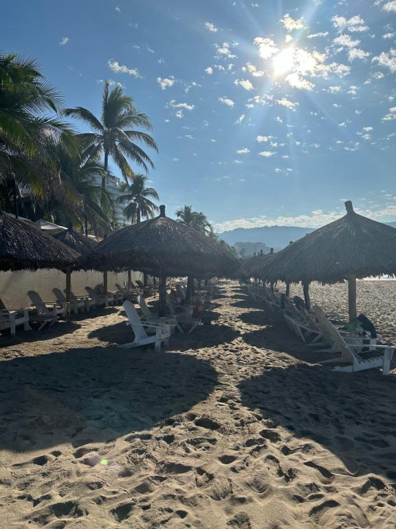VILLA PARA 5 Personas 4 adultos y 1 Menor En HOTEL TSORO IXTAPA WIFI GRATIS VILLA PARA 5 Personas 4 adultos y 1 Menor En HOTEL TSORO IXTAPA WIFI GRATIS