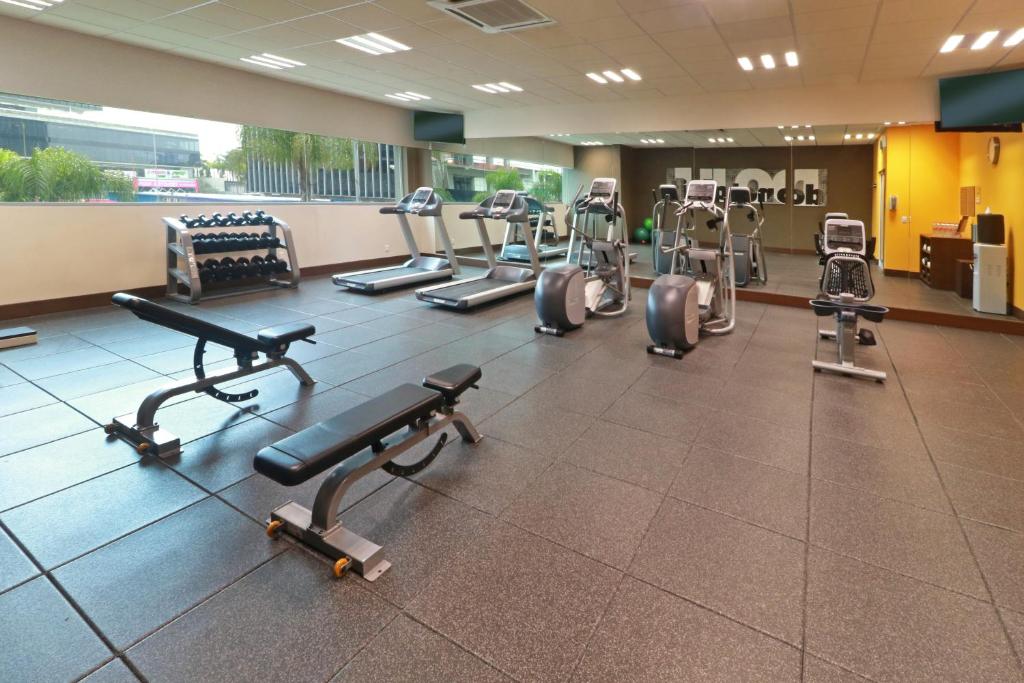Wyndham Garden Guadalajara Acueducto Wyndham Garden Guadalajara Acueducto