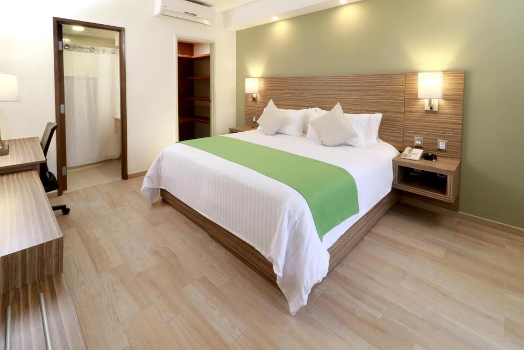 Wyndham Garden Monterrey Valle Real Wyndham Garden Monterrey Valle Real